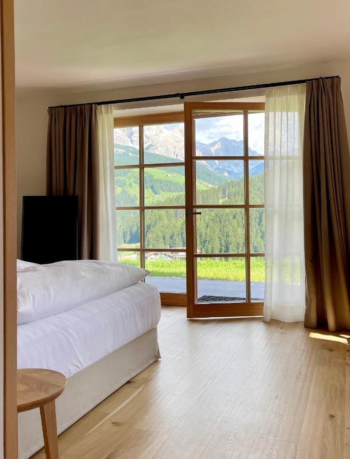 Surrounded By Green - Luxury Chalet At The Foot Of The Dolomites Apartment ลาวิลลา ภายนอก รูปภาพ