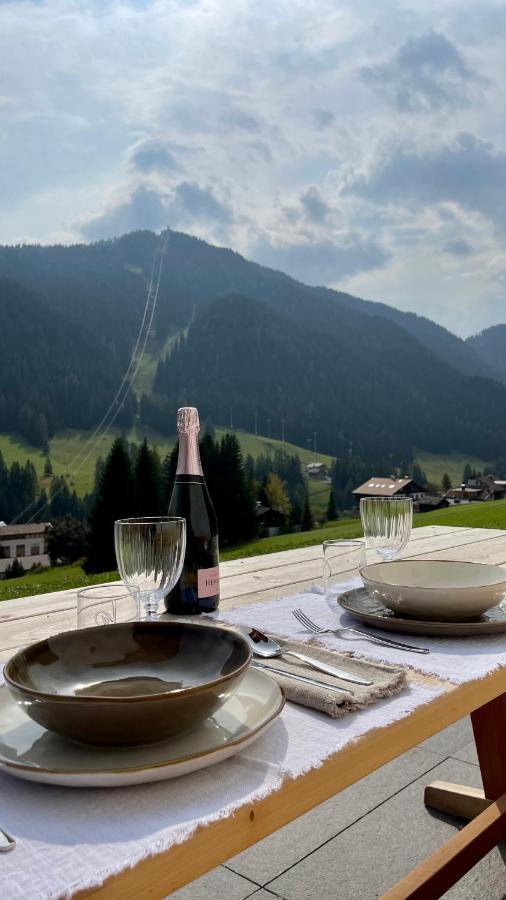 Surrounded By Green - Luxury Chalet At The Foot Of The Dolomites Apartment ลาวิลลา ภายนอก รูปภาพ